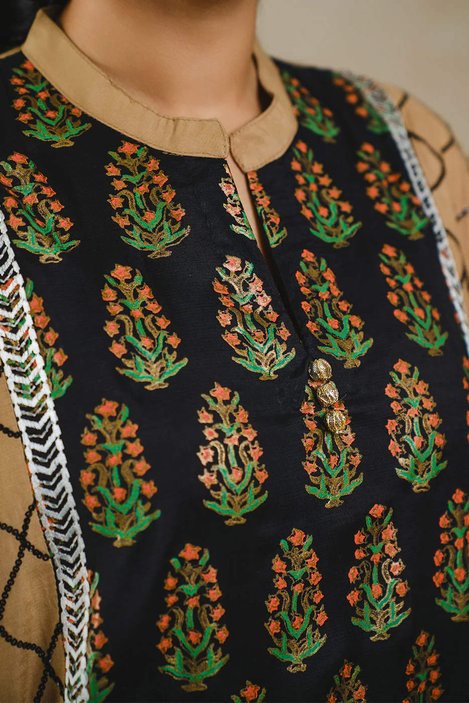 2 PIECE EMBROIDERED RAW SILK SUIT (LUXURY-PRET) - Image 5