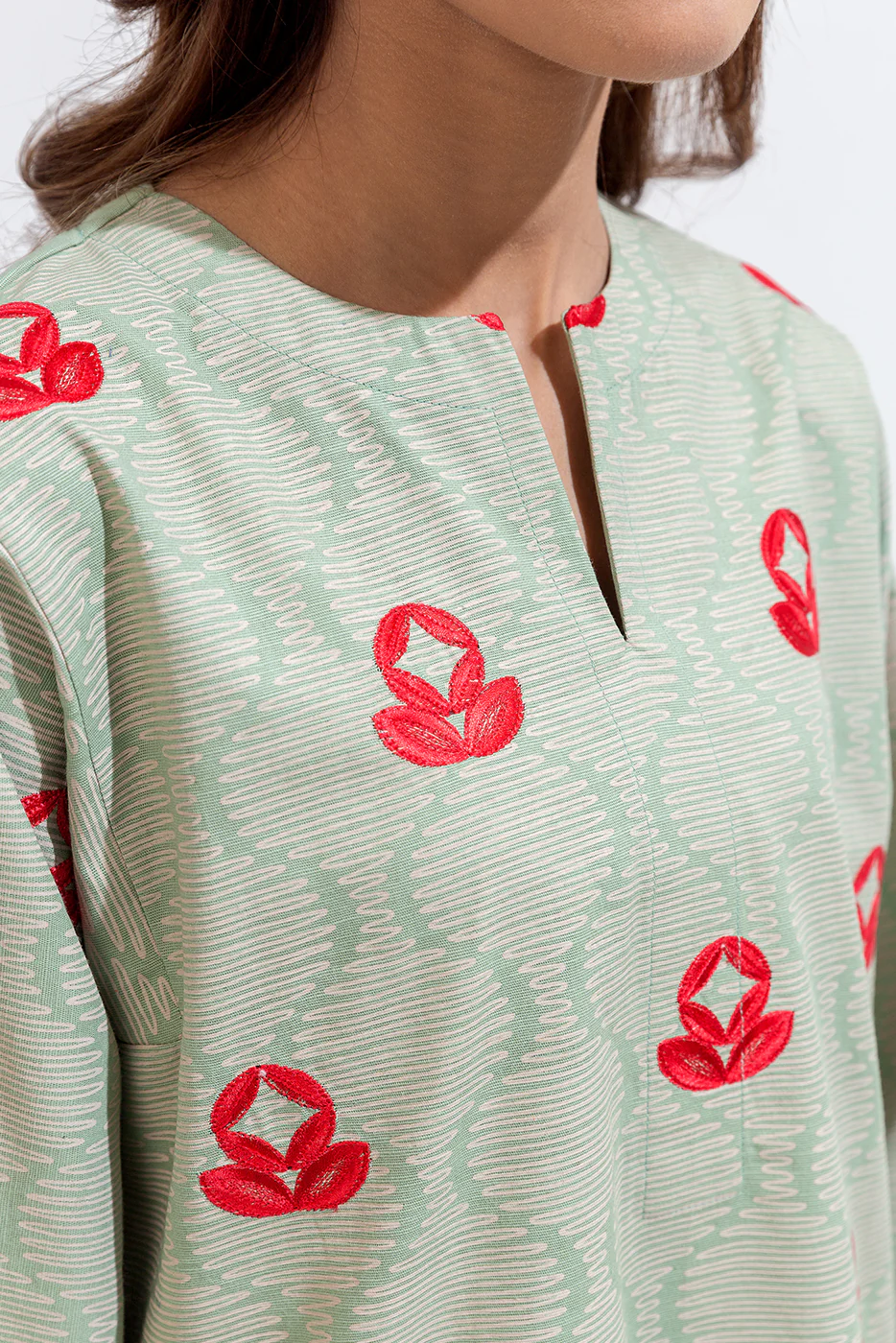 2 PIECE EMBROIDERED KHADDAR SUIT (PRET) - Image 4