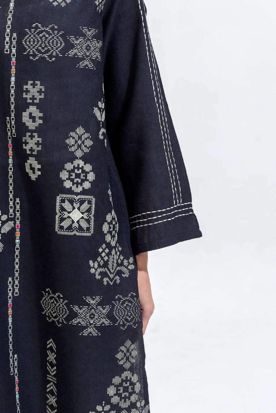 2 PIECE EMBROIDERED KHADDAR JACQUARD SUIT (PRET) - Image 5