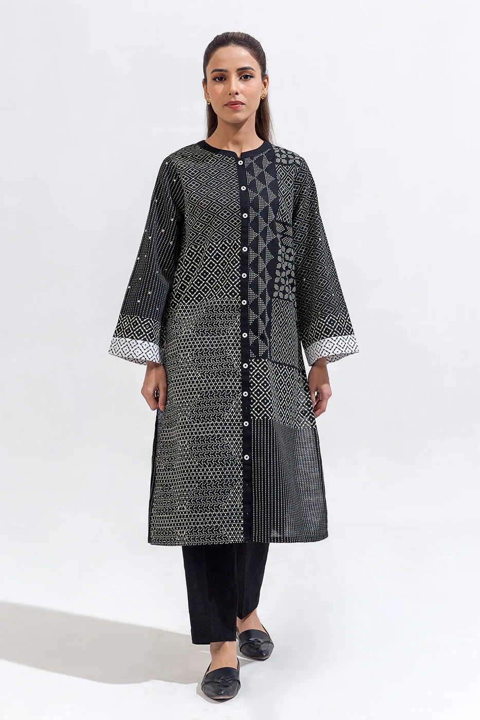 2 PIECE PRINTED KHADDAR JACQUARD SUIT (PRET) - Image 2