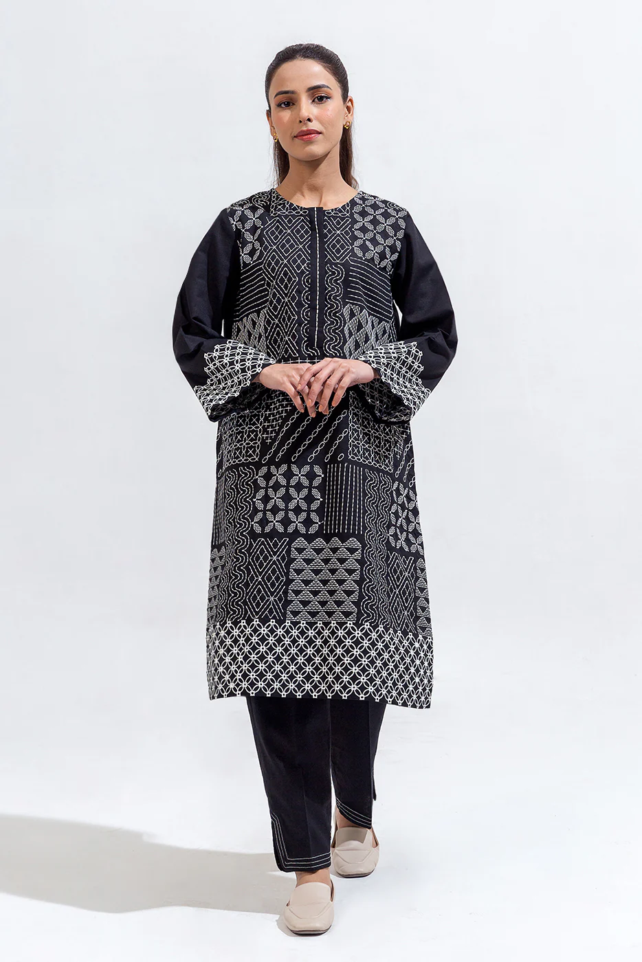 2 PIECE EMBROIDERED KHADDAR SUIT (PRET) - Image 2