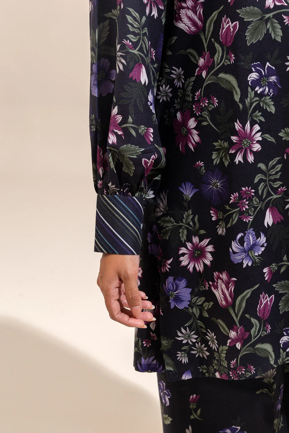 2 PIECE PRINTED LINEN SUIT-PITCH BLOOM (UNSTITCHED) - Image 5