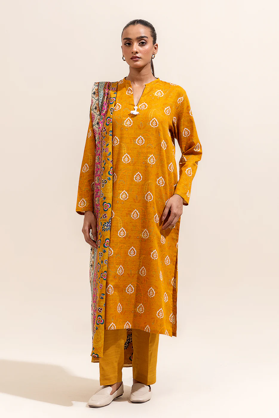 2 PIECE PRINTED KHADDAR SUIT-MEDALLION HUE (UNSTITCHED) - Image 2