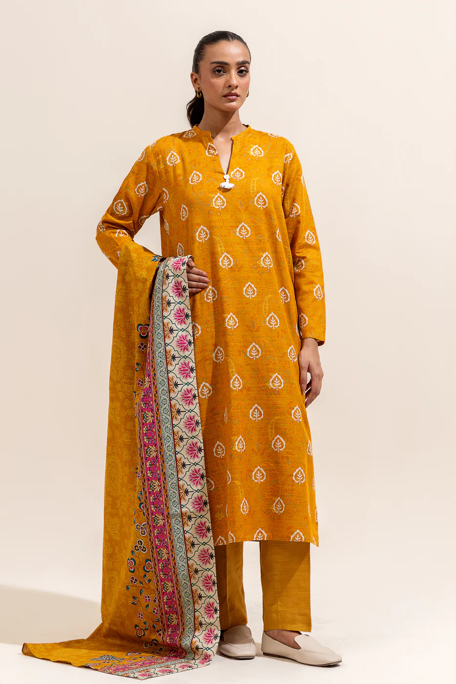 2 PIECE PRINTED KHADDAR SUIT-MEDALLION HUE (UNSTITCHED) - Image 3