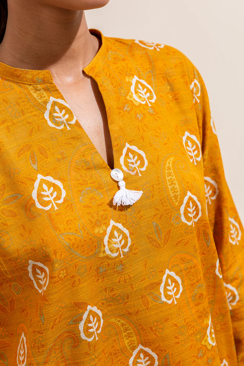 2 PIECE PRINTED KHADDAR SUIT-MEDALLION HUE (UNSTITCHED) - Image 5