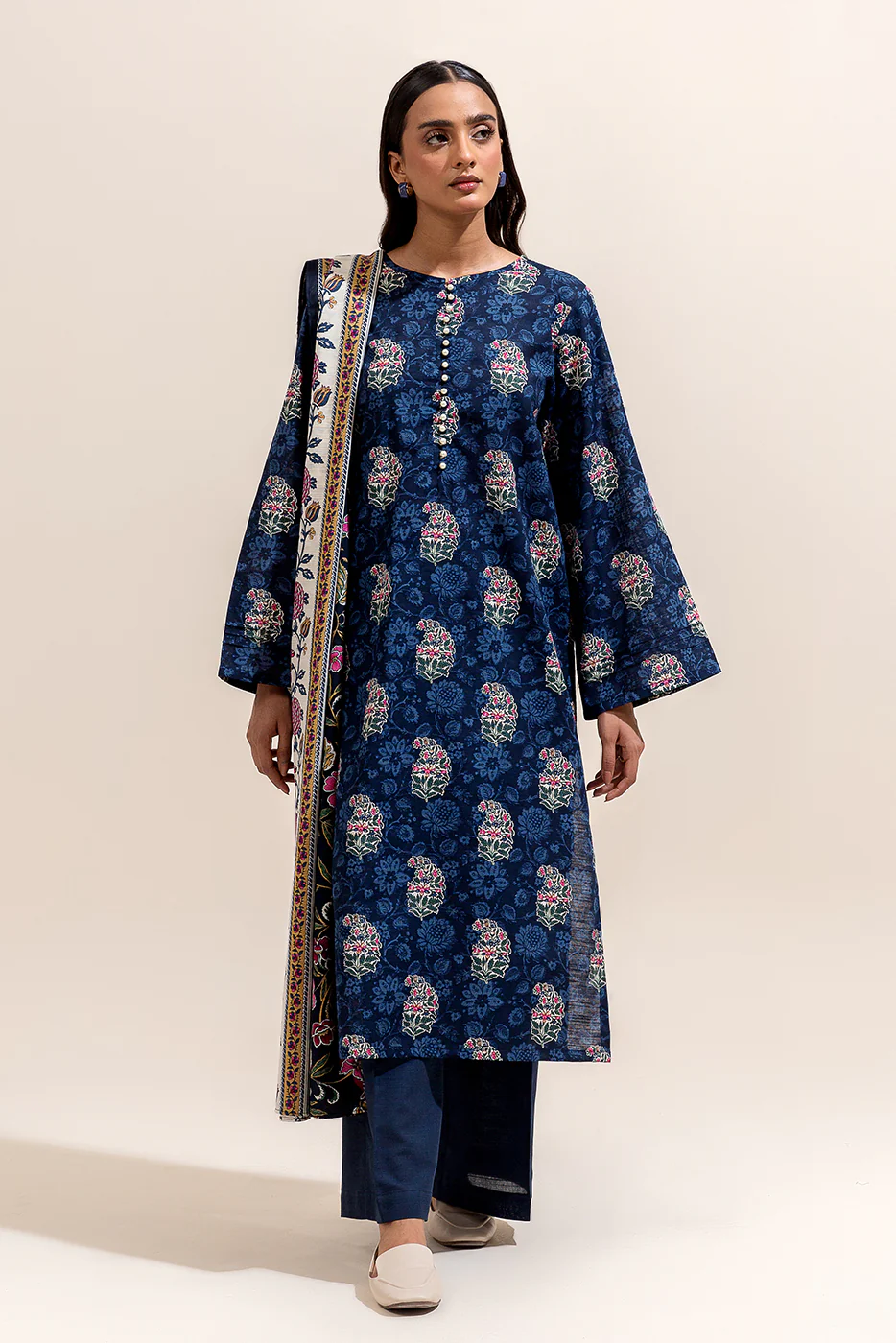 2 PIECE PRINTED KHADDAR SUIT-NAVY TINT (UNSTITCHED) - Image 2