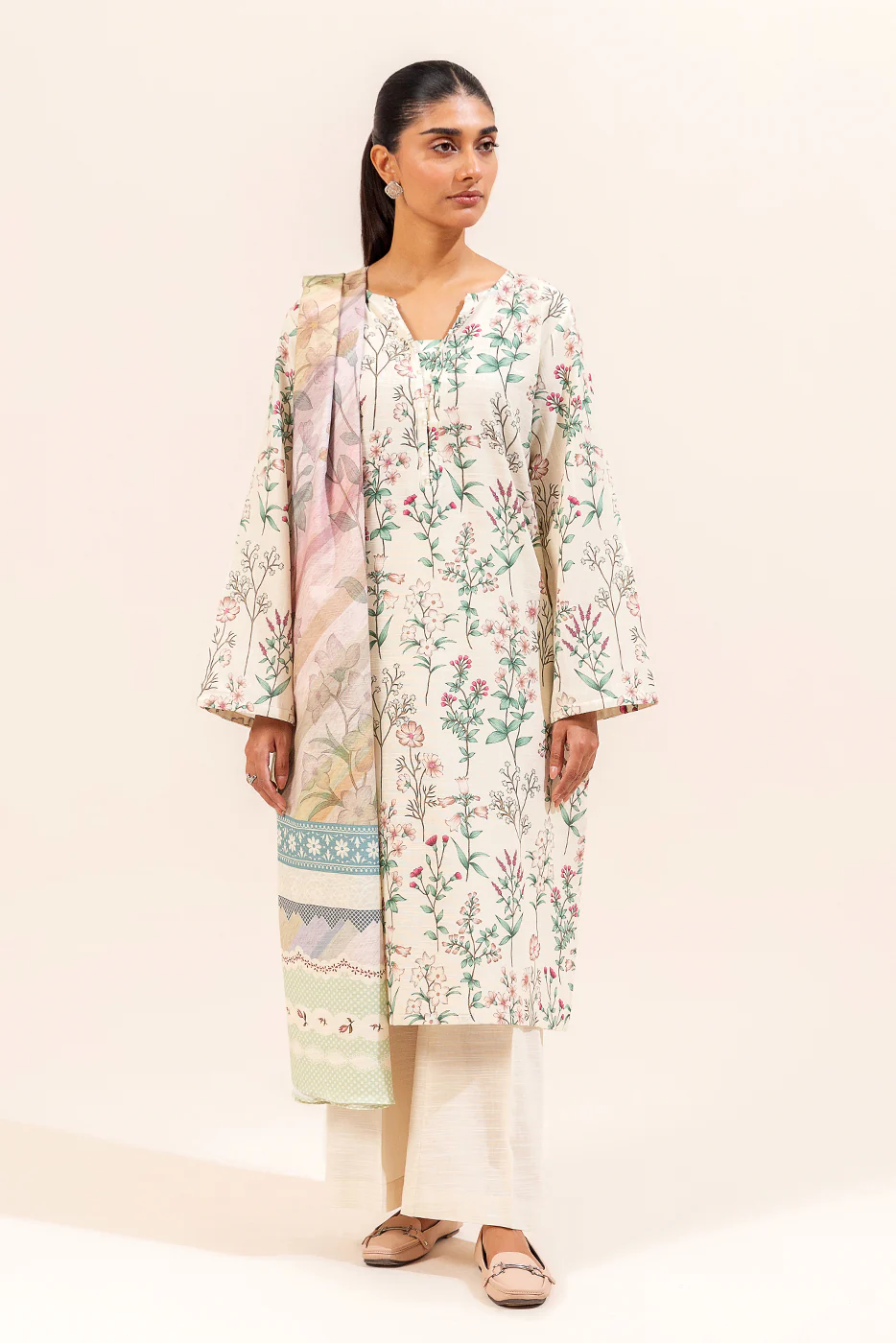 3 PIECE PRINTED KHADDAR SUIT-SAND BLOOM (UNSTITCHED) - Image 3