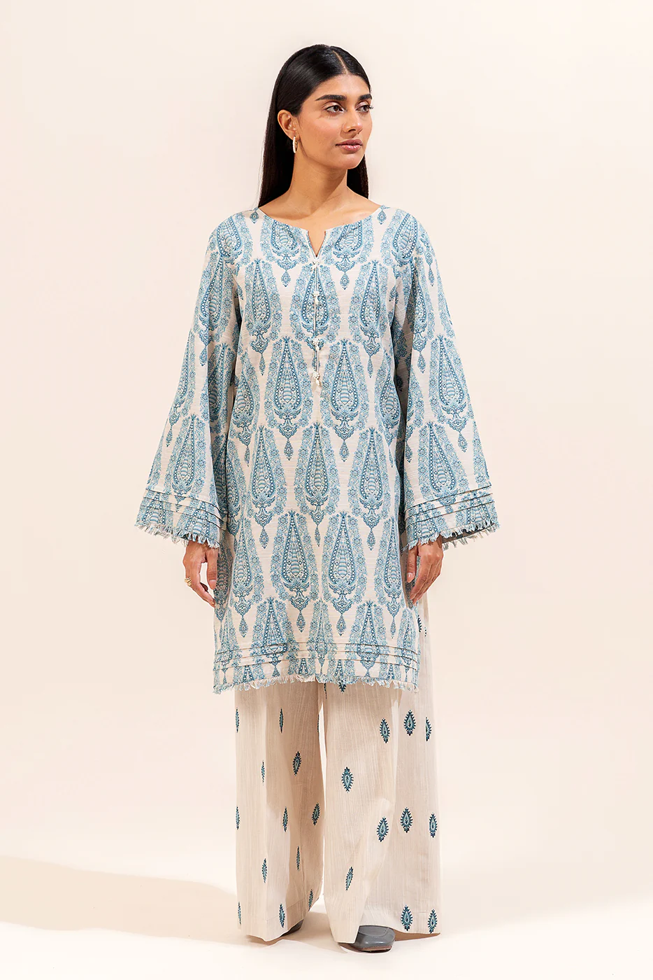 2 PIECE EMBROIDERED KHADDAR SUIT-VINTAGE OPALUS (UNSTITCHED) - Image 2