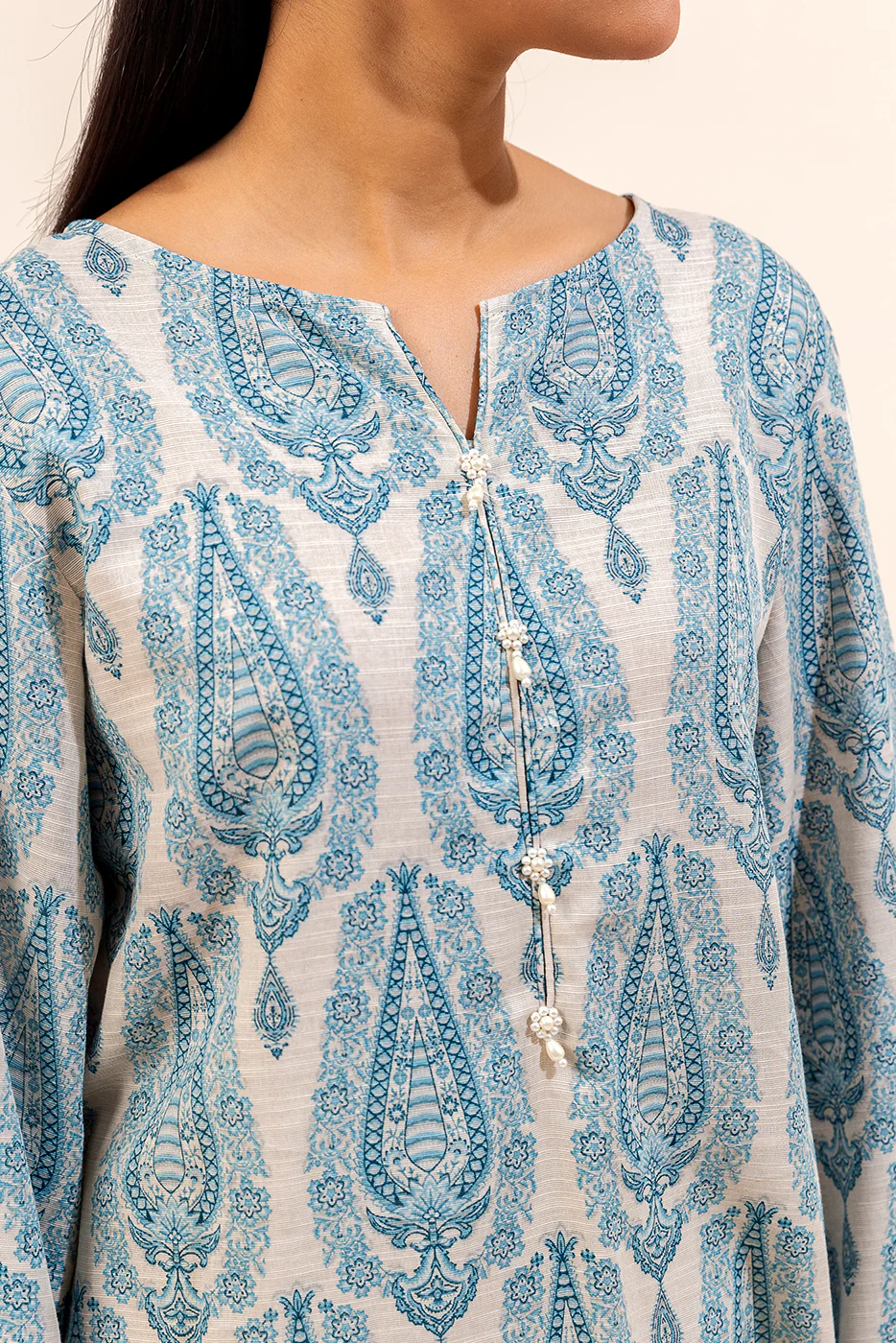 2 PIECE EMBROIDERED KHADDAR SUIT-VINTAGE OPALUS (UNSTITCHED) - Image 4