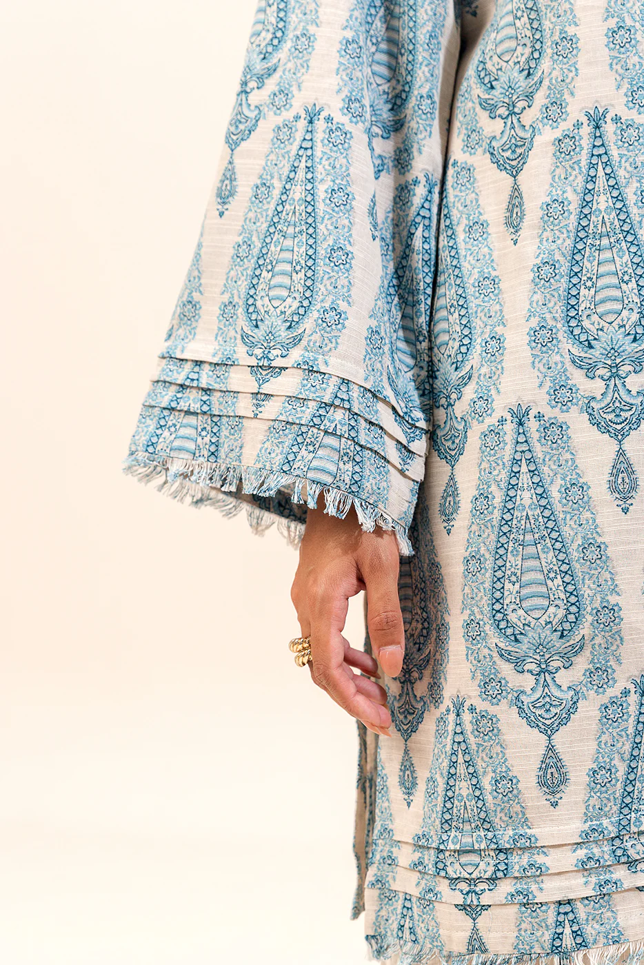 2 PIECE EMBROIDERED KHADDAR SUIT-VINTAGE OPALUS (UNSTITCHED) - Image 5