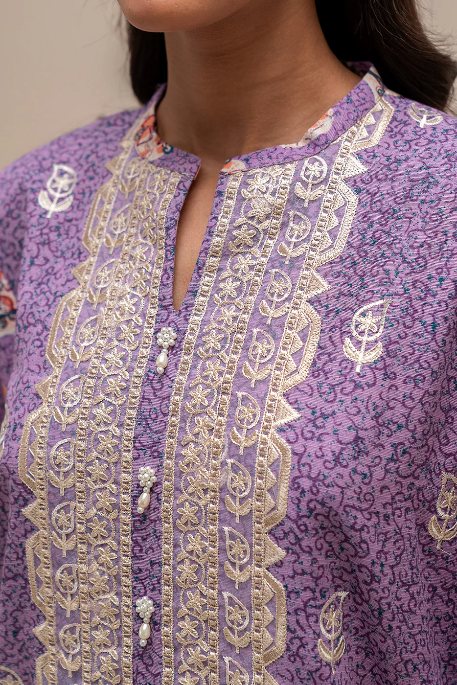 3 PIECE EMBROIDERED KHADDAR SUIT-PERIWINKLE BLOOM (UNSTITCHED) - Image 4