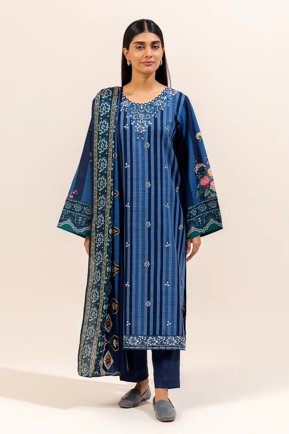3 PIECE EMBROIDERED KHADDAR SUIT-SAPPHIRE FOLK (UNSTITCHED) - Image 2