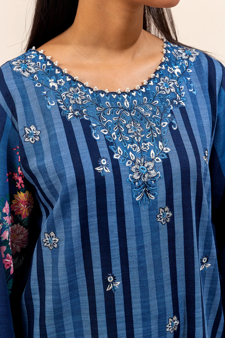 3 PIECE EMBROIDERED KHADDAR SUIT-SAPPHIRE FOLK (UNSTITCHED) - Image 5