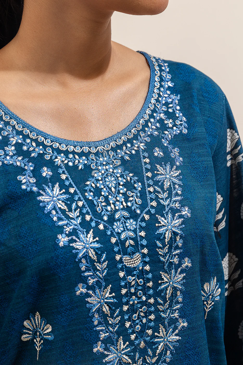 3 PIECE EMBROIDERED KHADDAR SUIT-CELESTIAL NAVY (UNSTITCHED) - Image 5