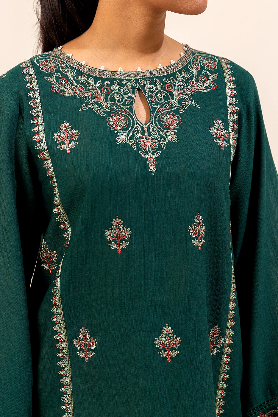 2 PIECE EMBROIDERED KHADDAR SUIT-VERDANT HAZE (UNSTITCHED) - Image 4