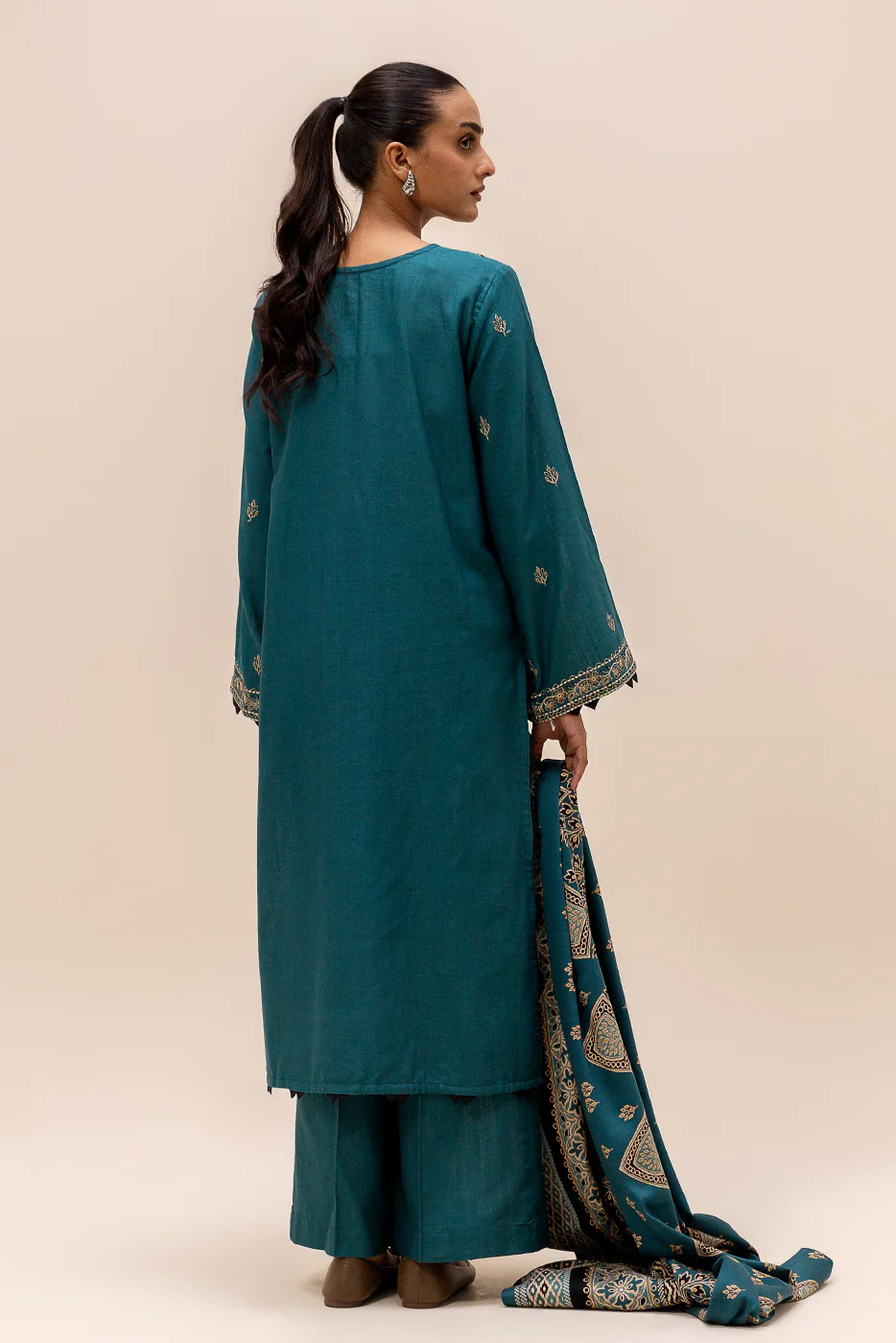 3 PIECE EMBROIDERED KHADDAR SUIT-TEAL SKY (UNSTITCHED) - Image 4