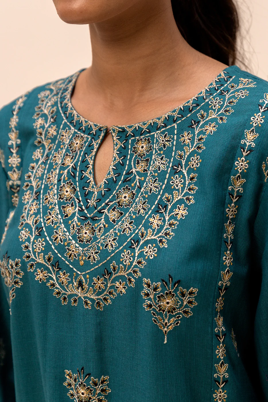 3 PIECE EMBROIDERED KHADDAR SUIT-TEAL SKY (UNSTITCHED) - Image 5
