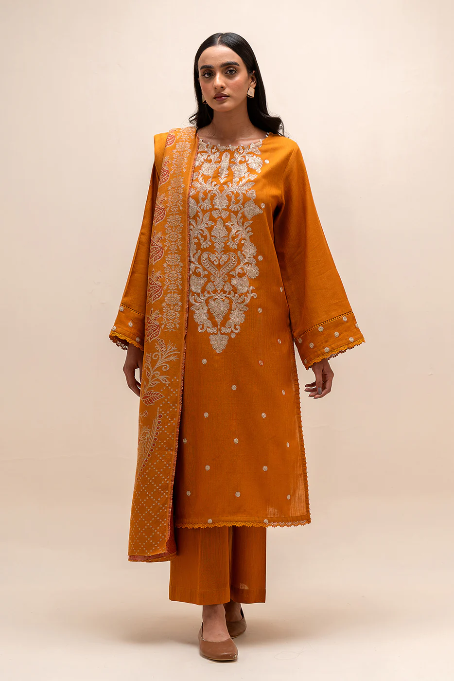 3 PIECE EMBROIDERED KHADDAR SUIT-MEDALLION LACE (UNSTITCHED) - Image 2