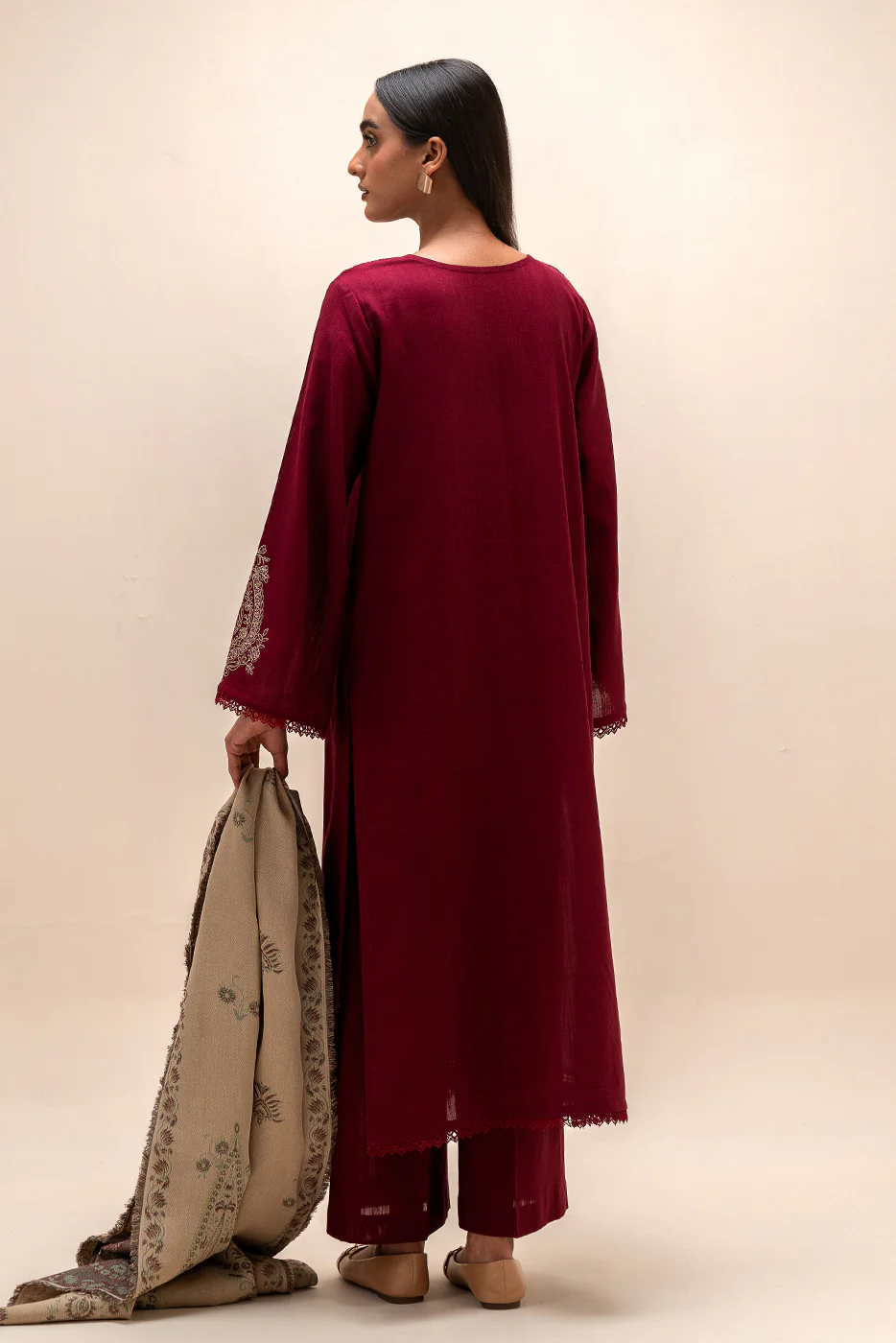 3 PIECE EMBROIDERED KHADDAR SUIT-BURGANDY AURA (UNSTITCHED) - Image 3