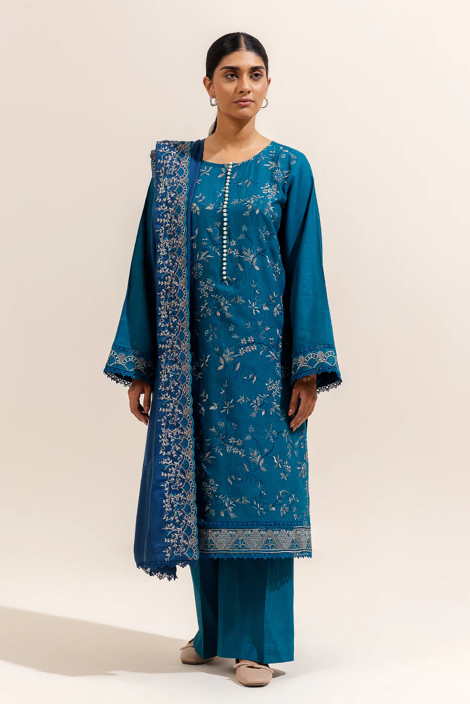 3 PIECE EMBROIDERED KHADDAR SUIT-GARDEN BLISS (UNSTITCHED) - Image 3