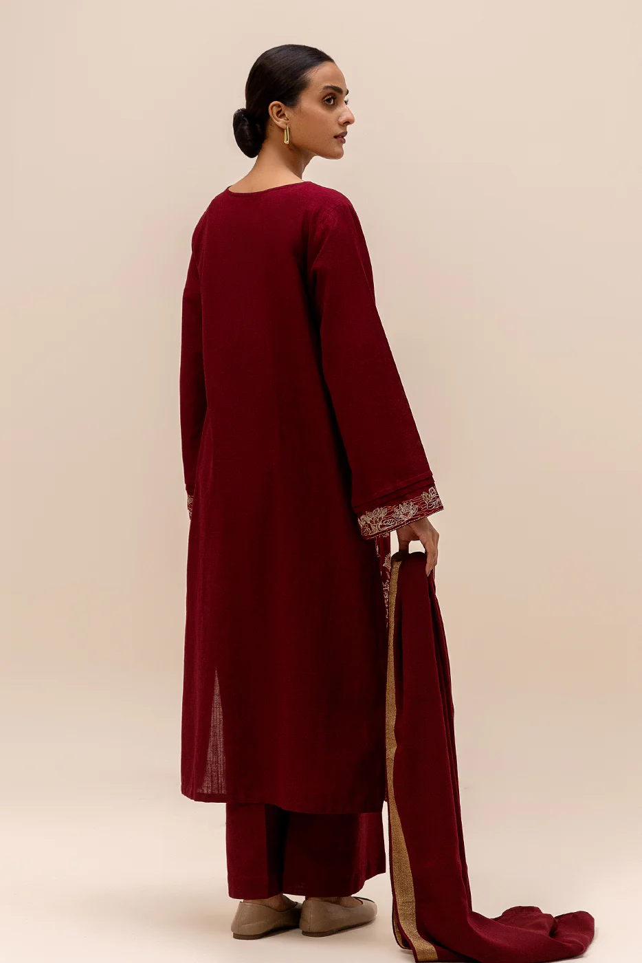3 PIECE EMBROIDERED KHADDAR SUIT-GARNET VERVE (UNSTITCHED) - Image 4