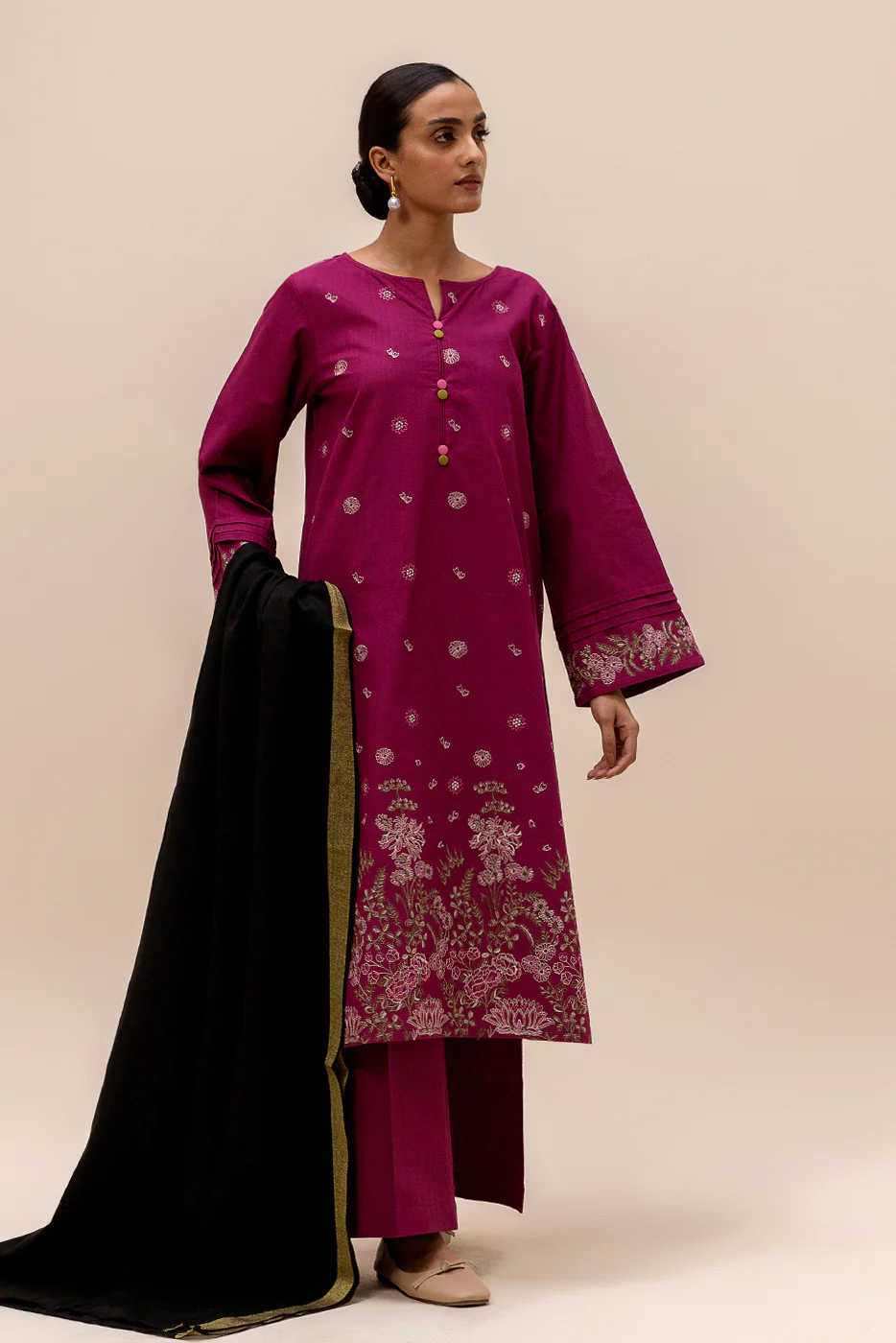 3 PIECE EMBROIDERED KHADDAR SUIT-MULBERRY TINGE (UNSTITCHED) - Image 3