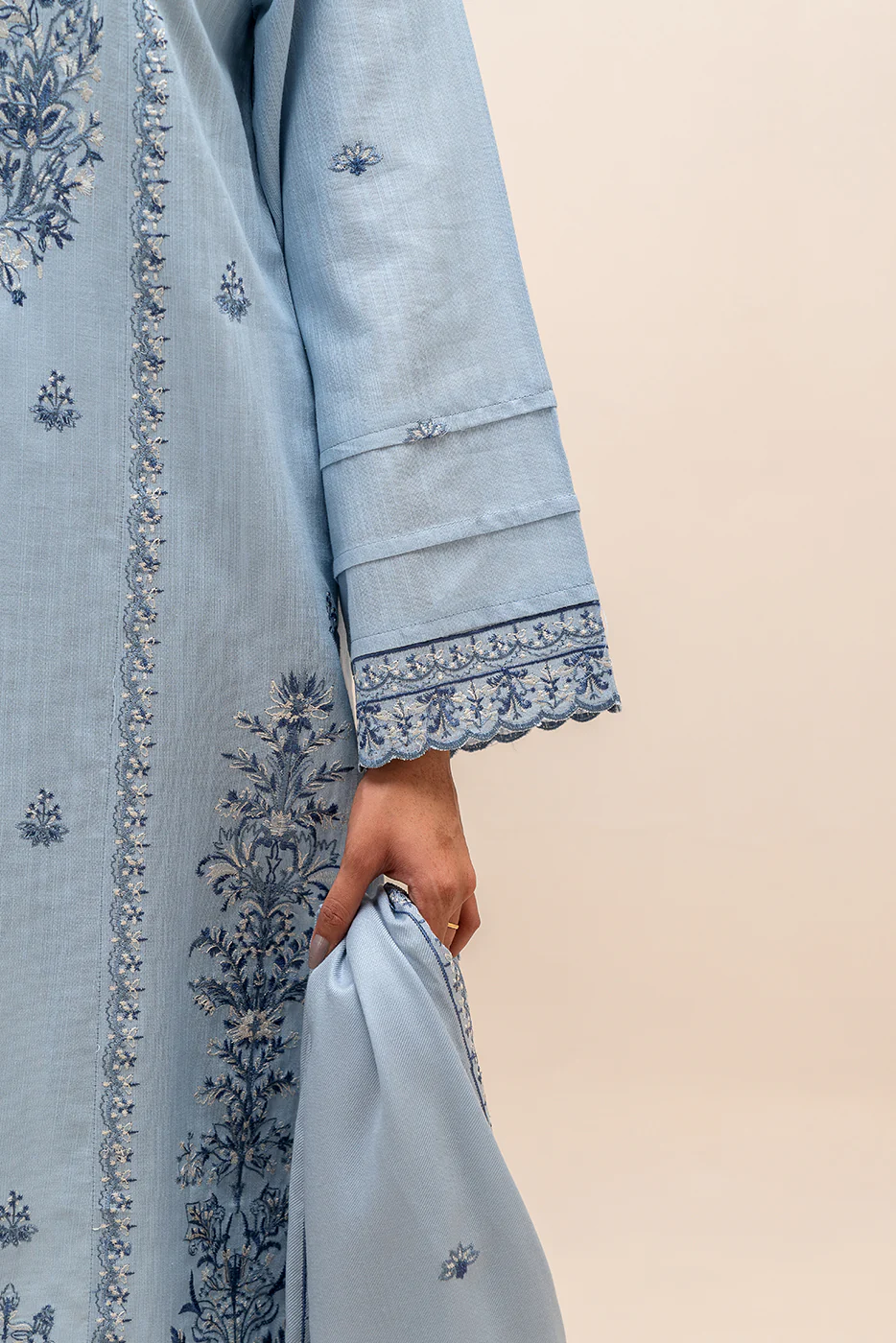 3 PIECE EMBROIDERED KHADDAR SUIT-GREY MIST (UNSTITCHED) - Image 5