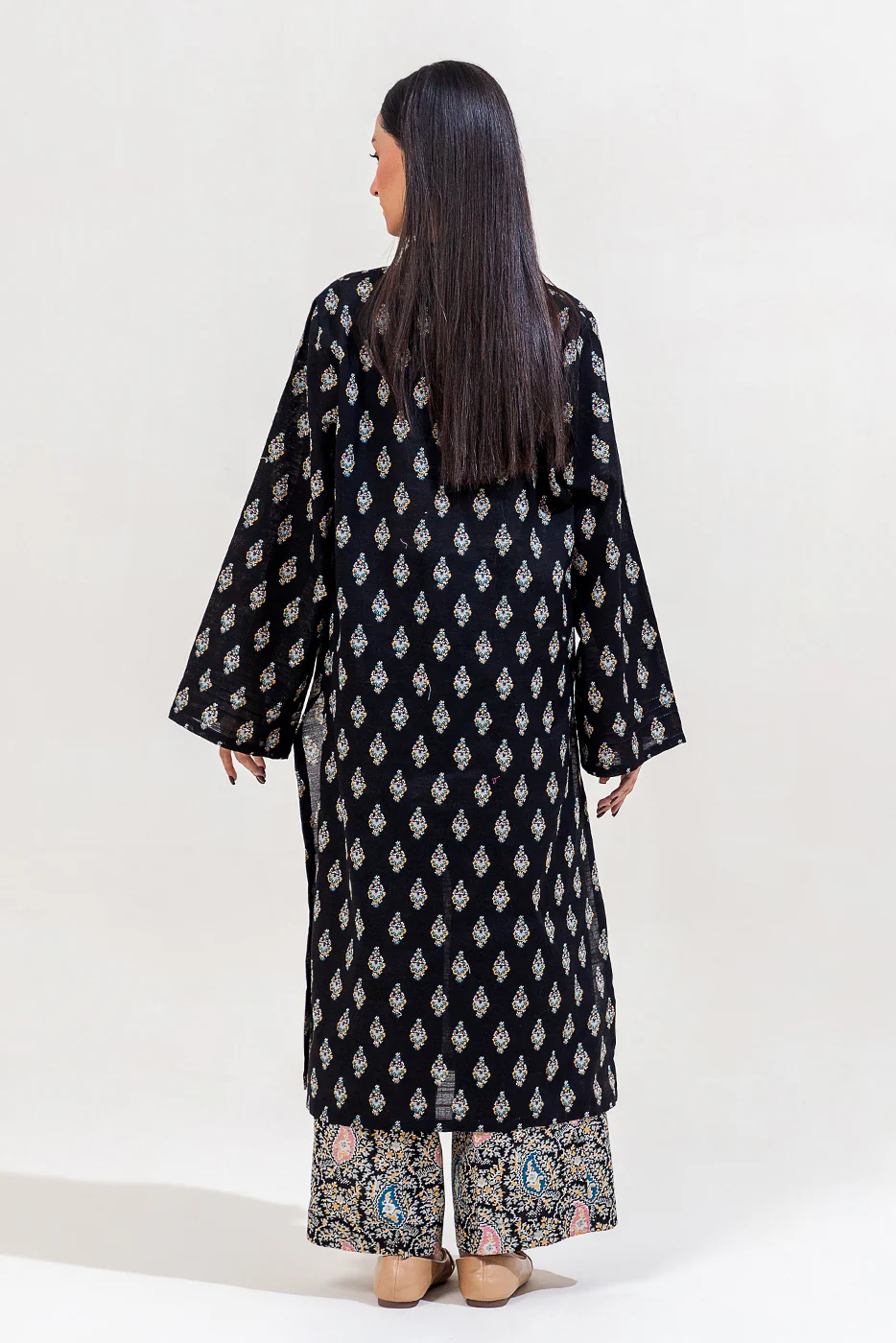 2 PIECE PRINTED KHADDAR SUIT-SABLE SERENE (UNSTITCHED) - Image 3