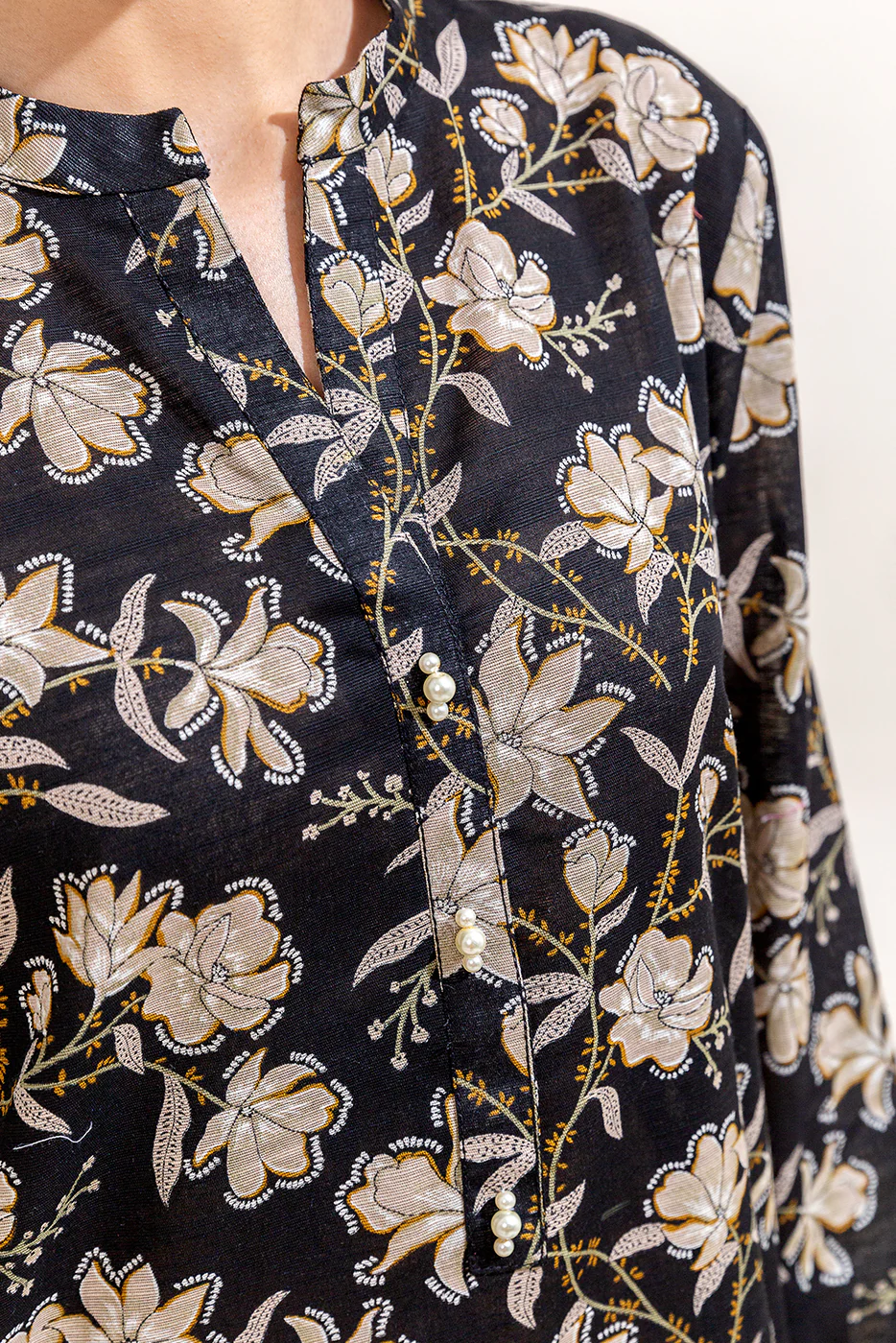 2 PIECE PRINTED KHADDAR SUIT-PEBBLE  AURA (UNSTITCHED) - Image 4