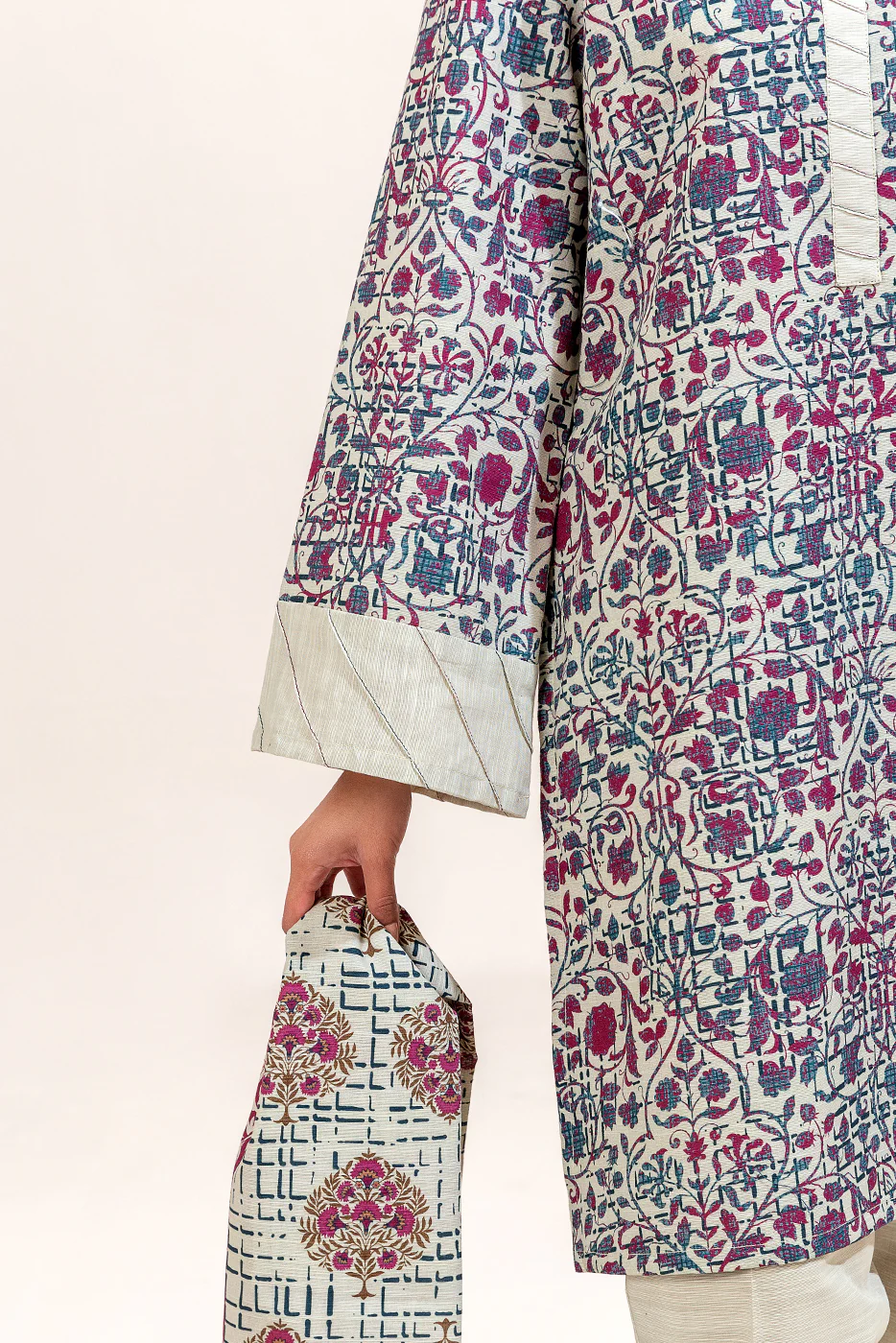 3 PIECE PRINTED KHADDAR SUIT-MULBERRY HAZE (UNSTITCHED) - Image 5
