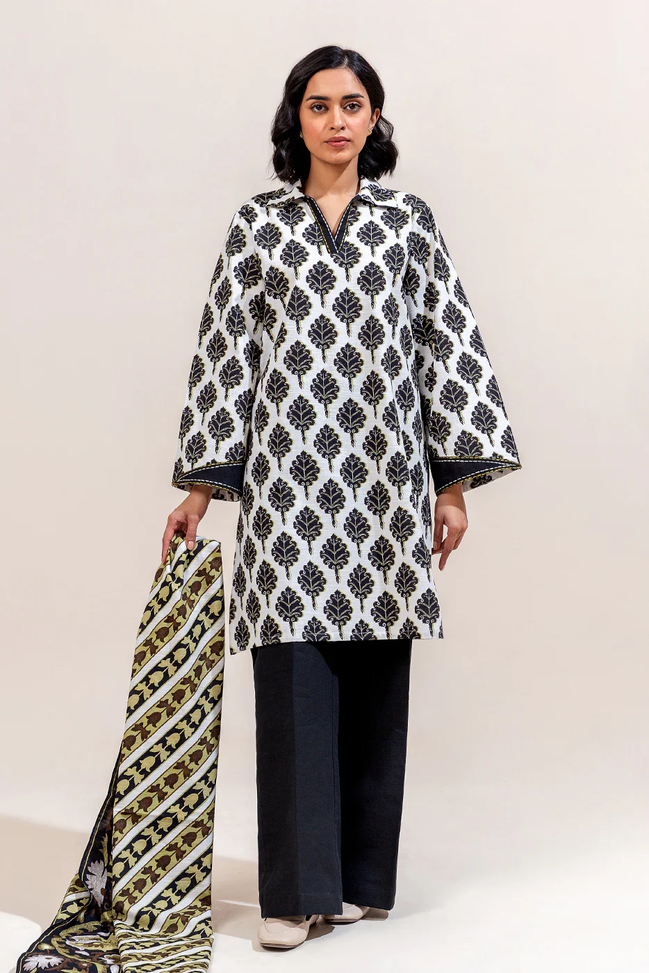 3 PIECE PRINTED KHADDAR SUIT-CHARCOAL TINT (UNSTITCHED) - Image 6
