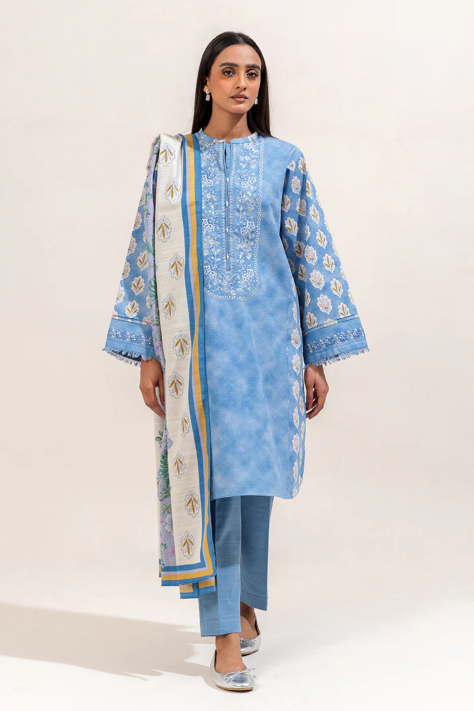 2 PIECE EMBROIDERED KHADDAR SUIT-ARCTIC BLOOM (UNSTITCHED) - Image 2