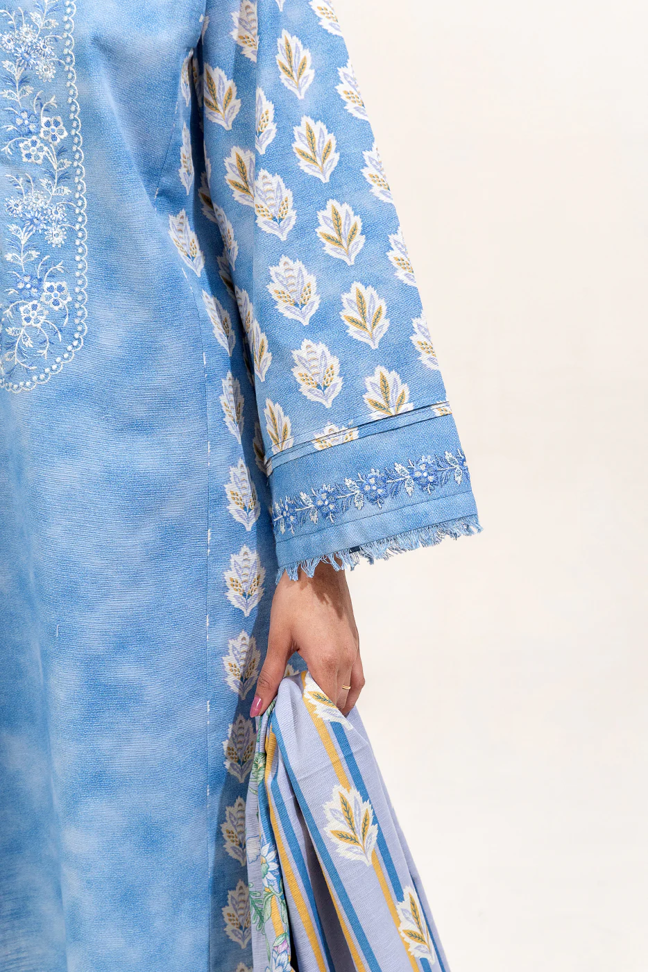 2 PIECE EMBROIDERED KHADDAR SUIT-ARCTIC BLOOM (UNSTITCHED) - Image 6