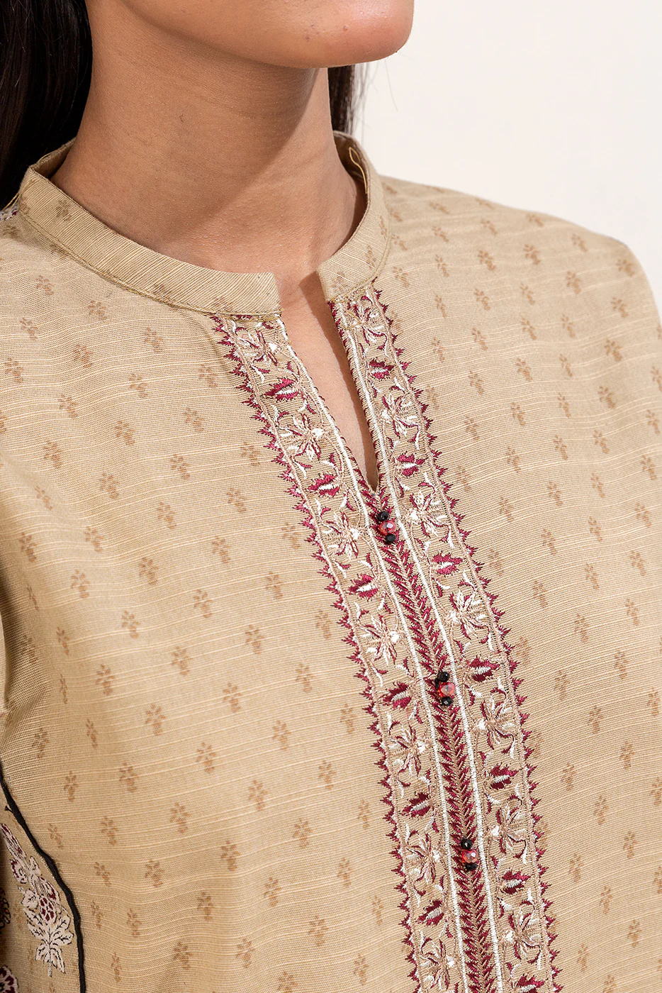 3 PIECE EMBROIDERED KHADDAR SUIT-CREAM GLEAM (UNSTITCHED) - Image 5