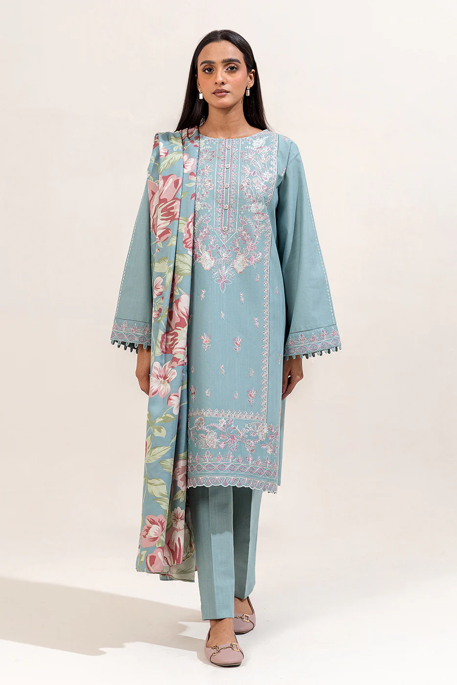 3 PIECE EMBROIDERED KHADDAR SUIT-BLUE GARDENIA (UNSTITCHED) - Image 2
