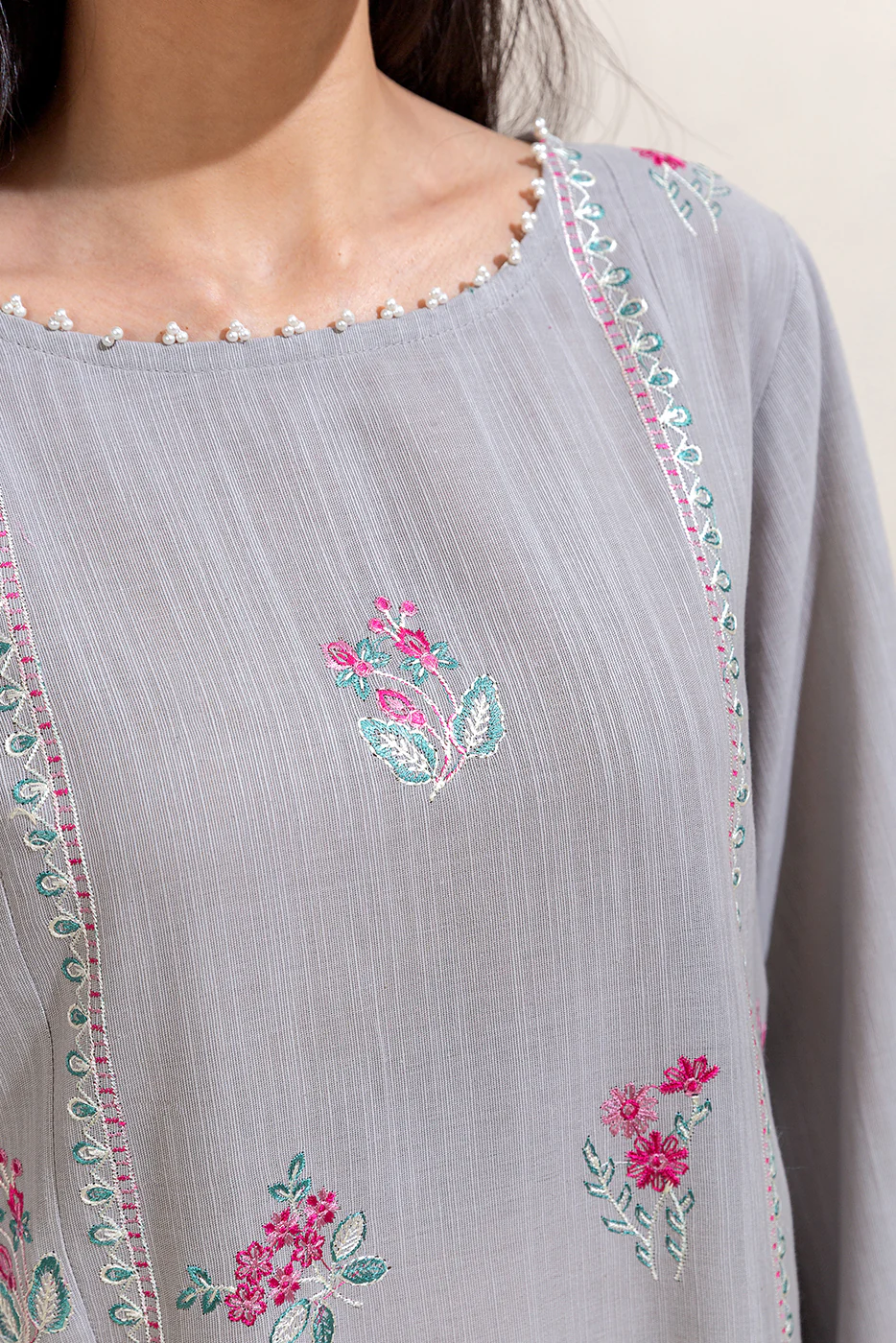 3 PIECE EMBROIDERED KHADDAR SUIT-CLOUD FLORA (UNSTITCHED) - Image 5
