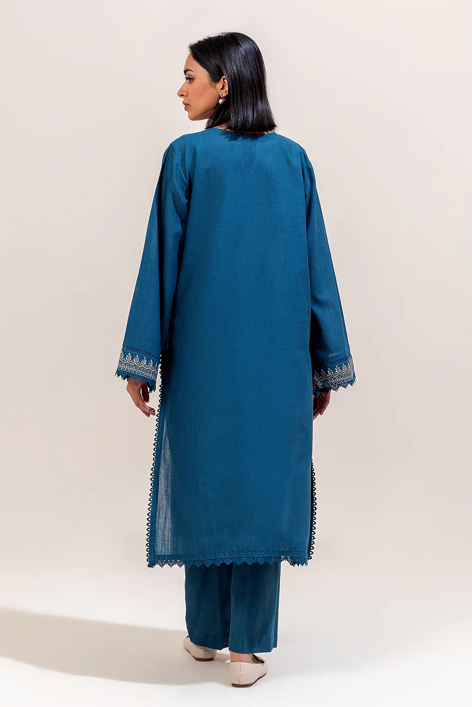 2 PIECE EMBROIDERED KHADDAR SUIT-TURQUOISE MEADOW (UNSTITCHED) - Image 3