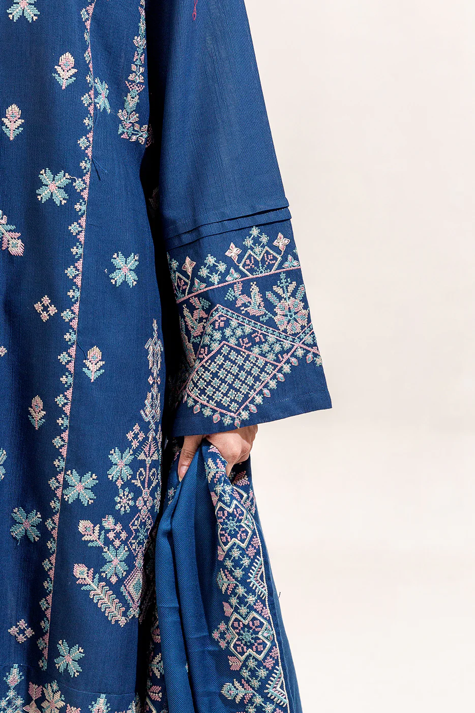 3 PIECE EMBROIDERED KHADDAR SUIT-AEGEAN GRID (UNSTITCHED) - Image 6