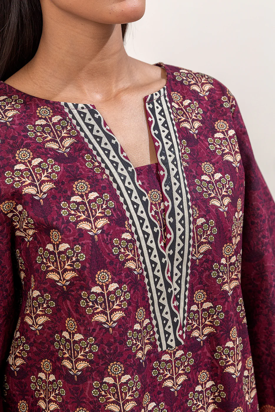 3 PIECE PRINTED KHADDAR SUIT-DEEP BERRY (UNSTITCHED) - Image 5