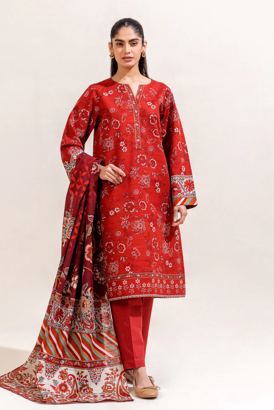 3 PIECE PRINTED KHADDAR SUIT-SCARLET BLOOM (UNSTITCHED) - Image 4