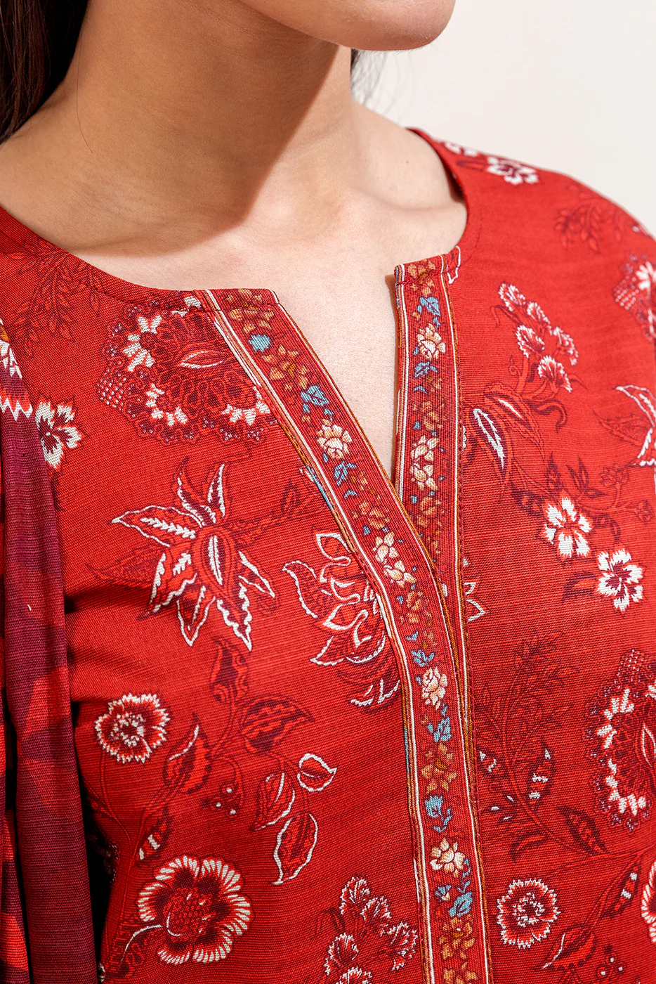 3 PIECE PRINTED KHADDAR SUIT-SCARLET BLOOM (UNSTITCHED) - Image 5