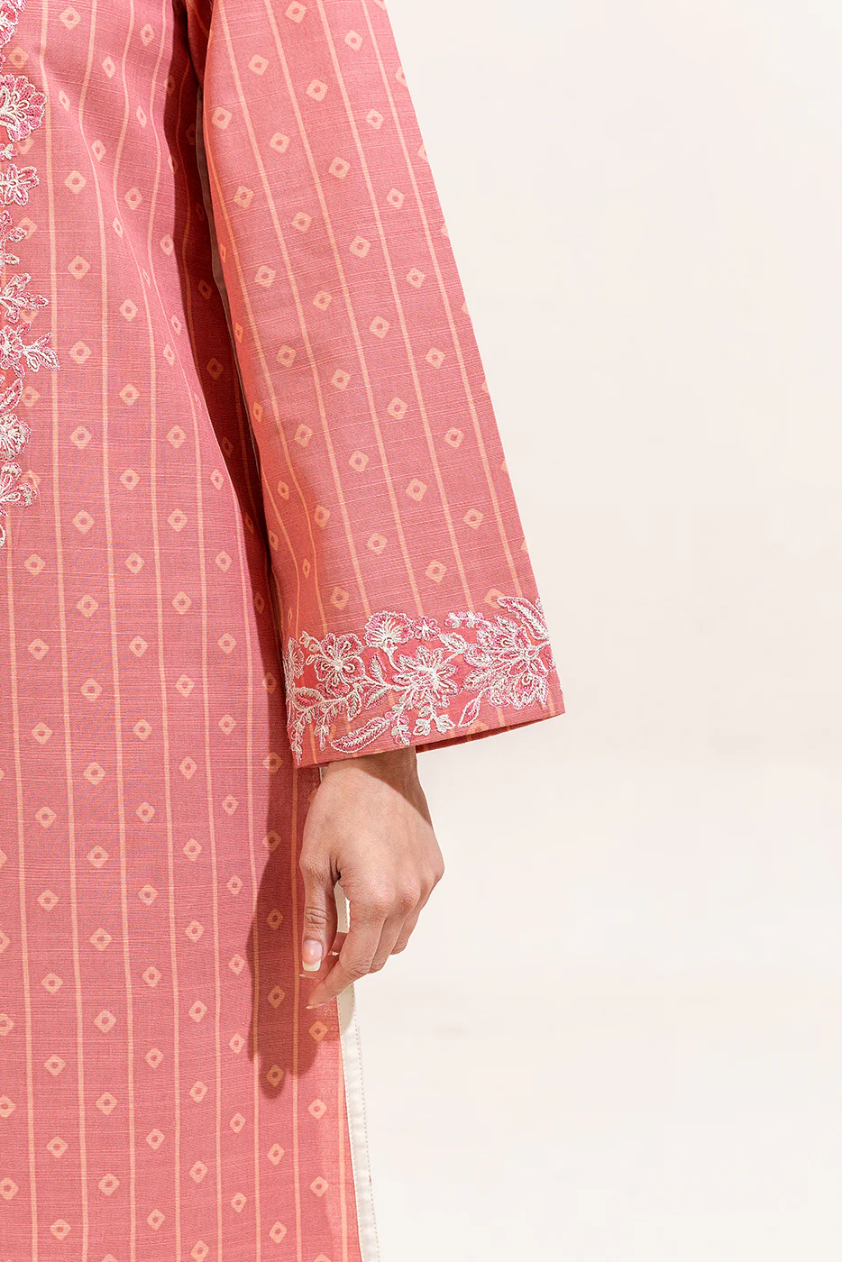 3 PIECE EMBROIDERED KHADDAR SUIT-CORAL CREPE (UNSTITCHED) - Image 6