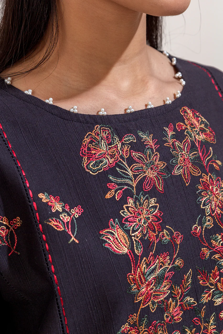 2 PIECE EMBROIDERED KHADDAR SUIT-EBONY CHARM (UNSTITCHED) - Image 4