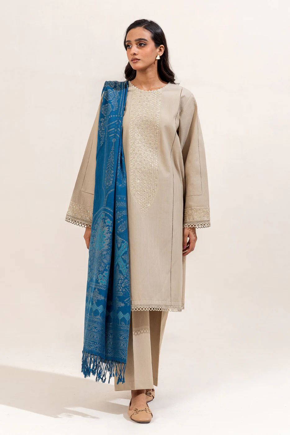 3 PIECE EMBROIDERED KHADDAR SUIT-SANDY BLUE (UNSTITCHED) - Image 2