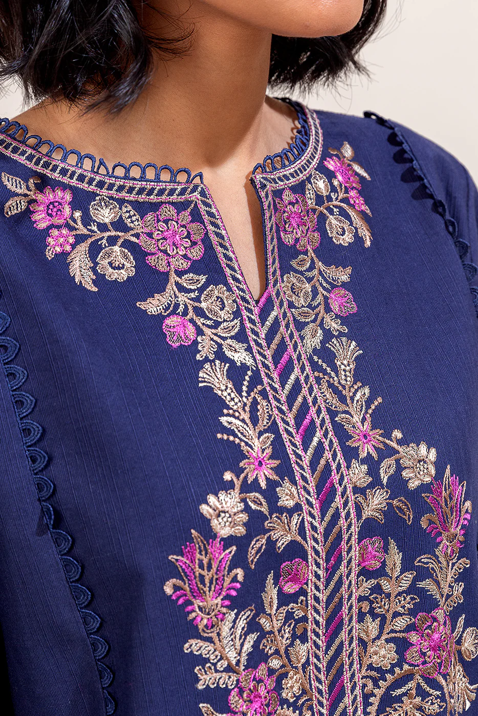 3 PIECE EMBROIDERED KHADDAR SUIT-MYSTIC BERRY (UNSTITCHED) - Image 5