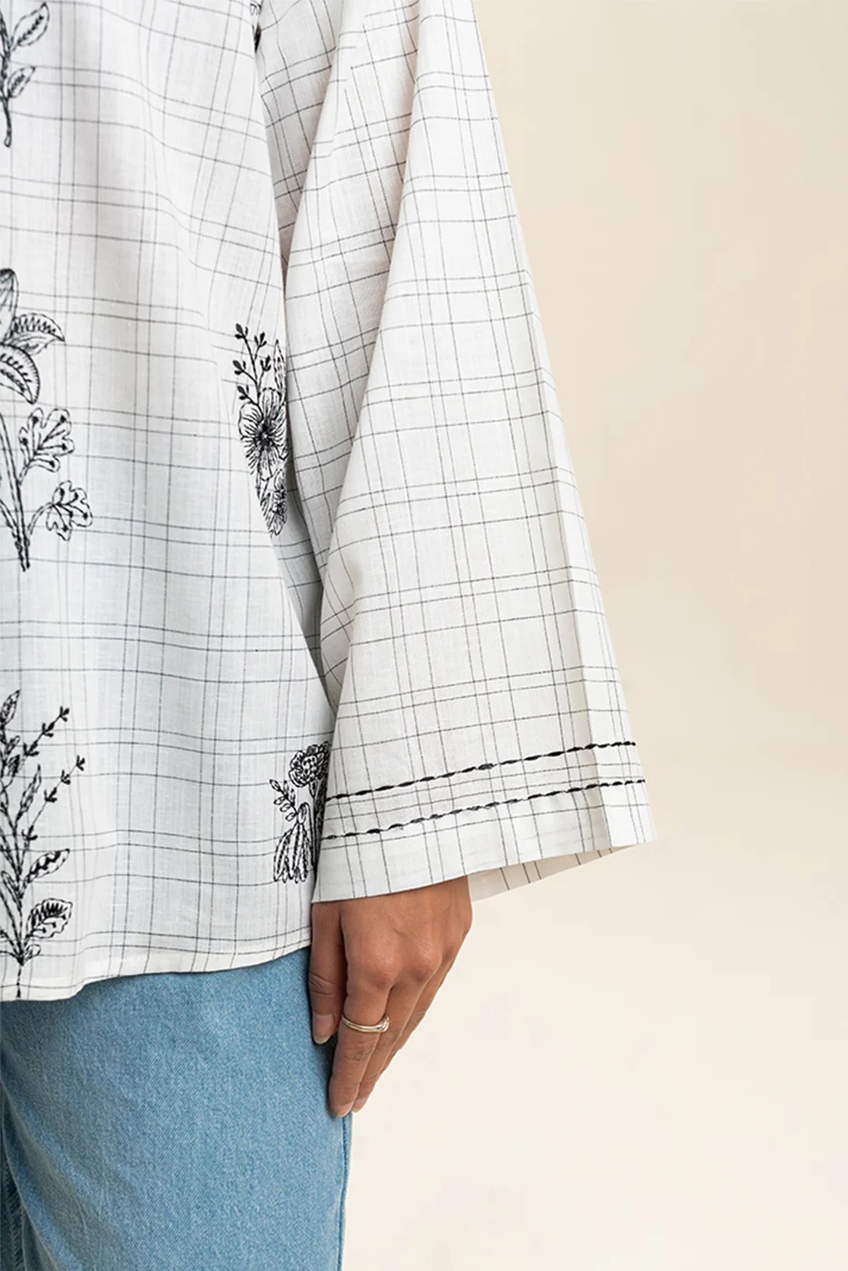 EMBROIDERED  COTTON LINEN TOP (PRET) - Image 6