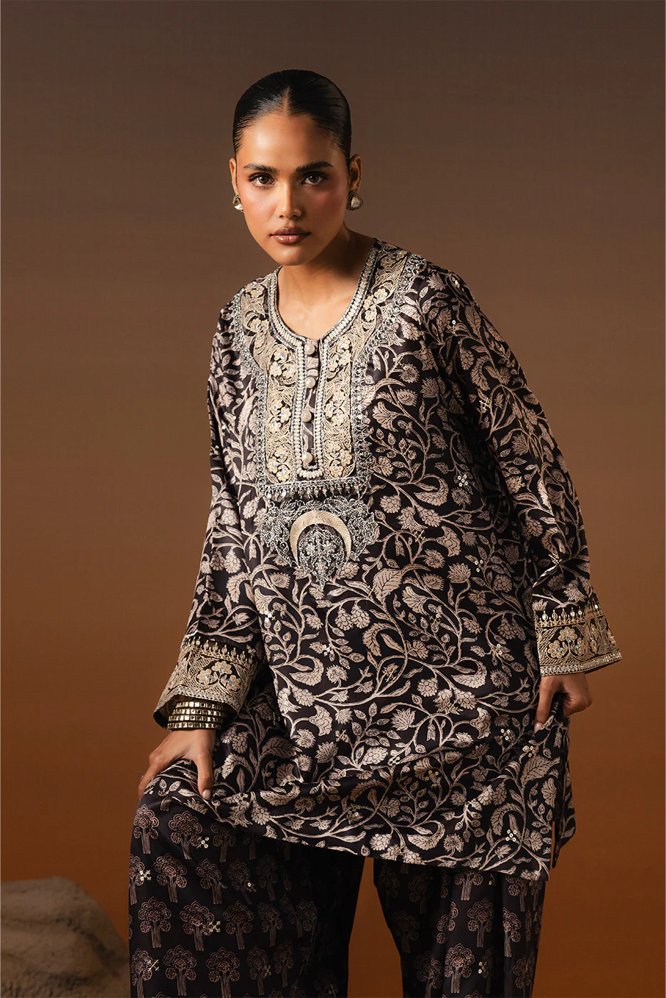 2 PIECE EMBROIDERED SHAMOZE SILK SUIT (LUXURY PRET) - Image 5