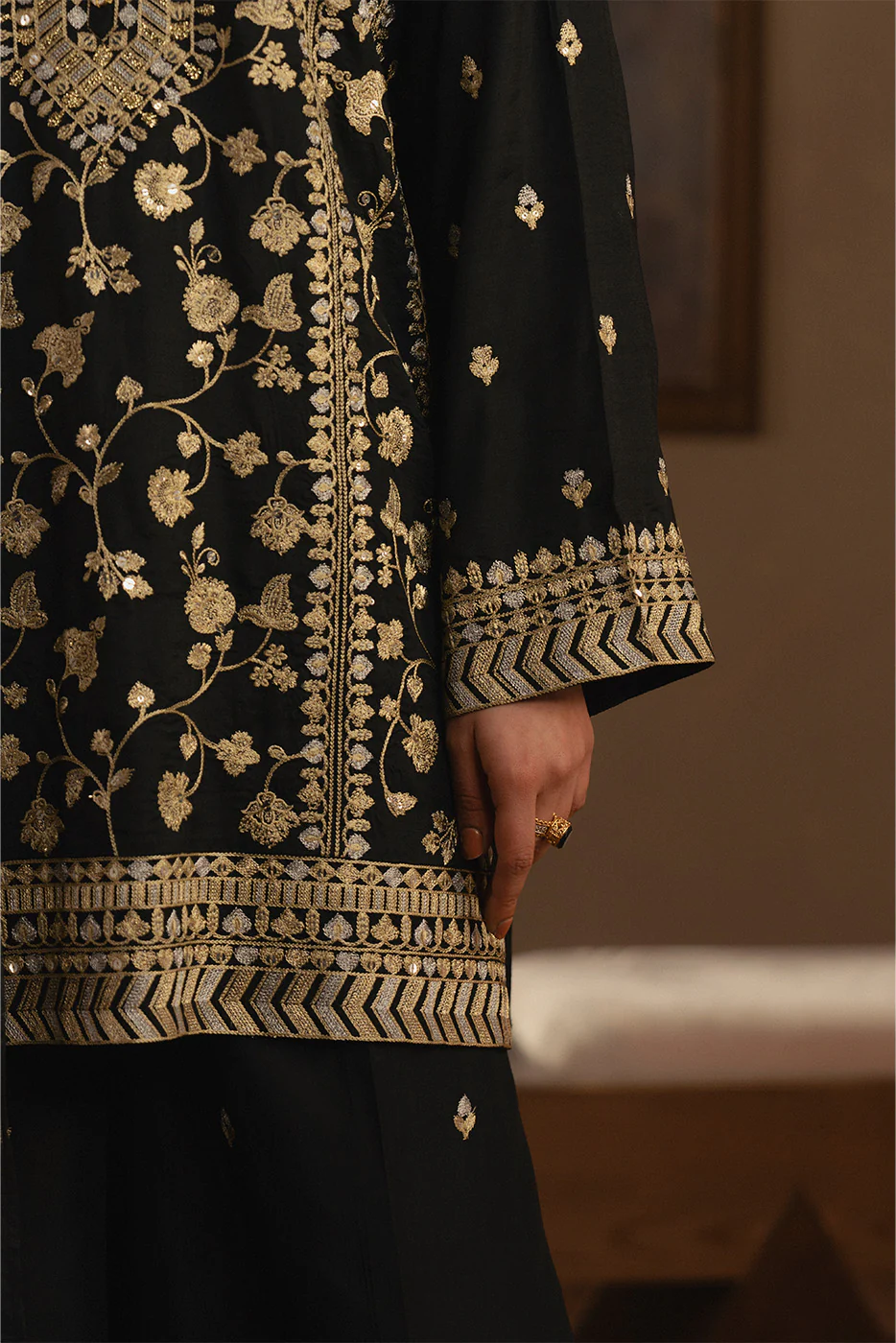3 PIECE EMBROIDERED RAW SILK SUIT (LUXURY-PRET) - Image 5