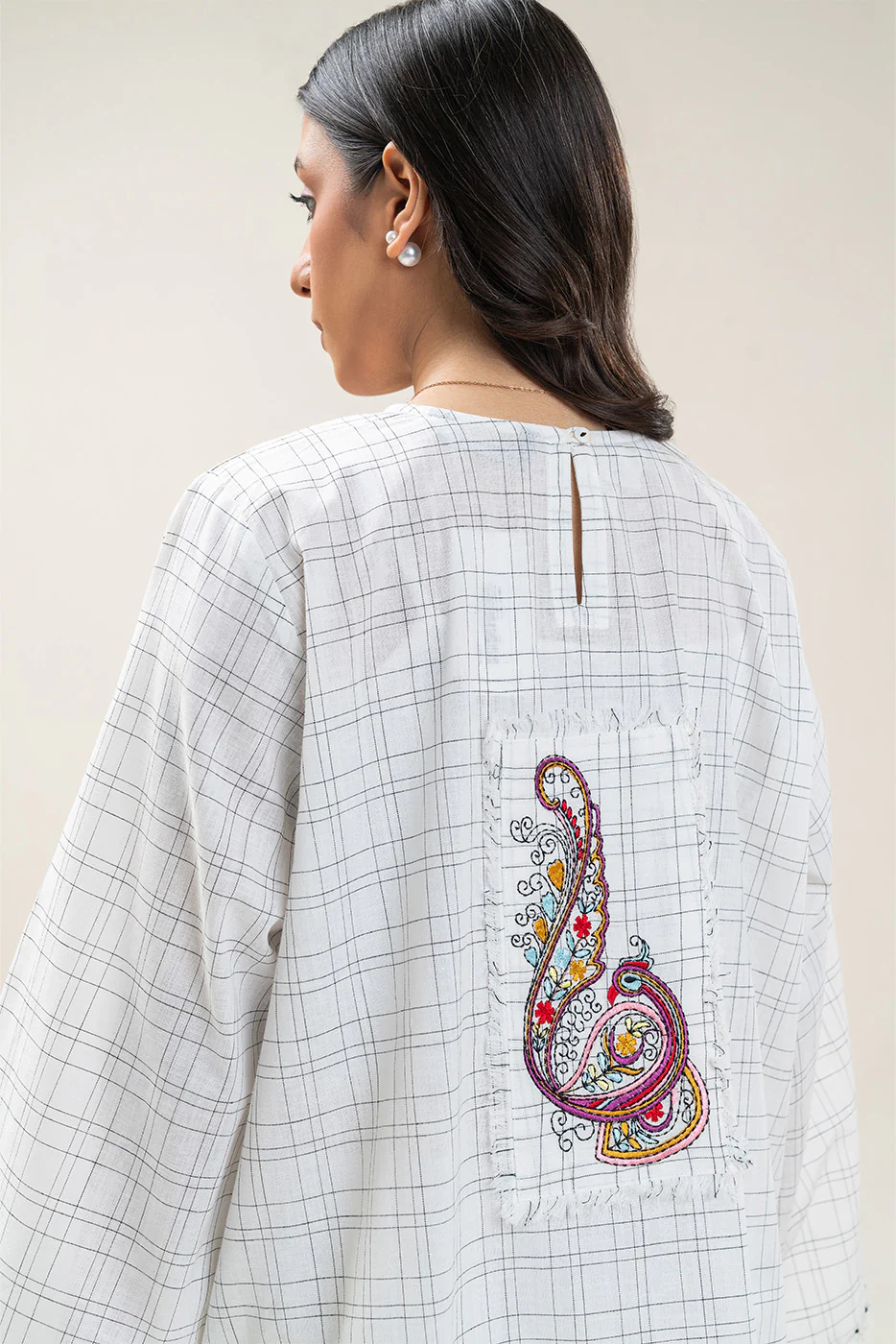 EMBROIDERED COTTON LINEN SHIRT (PRET) - Image 5