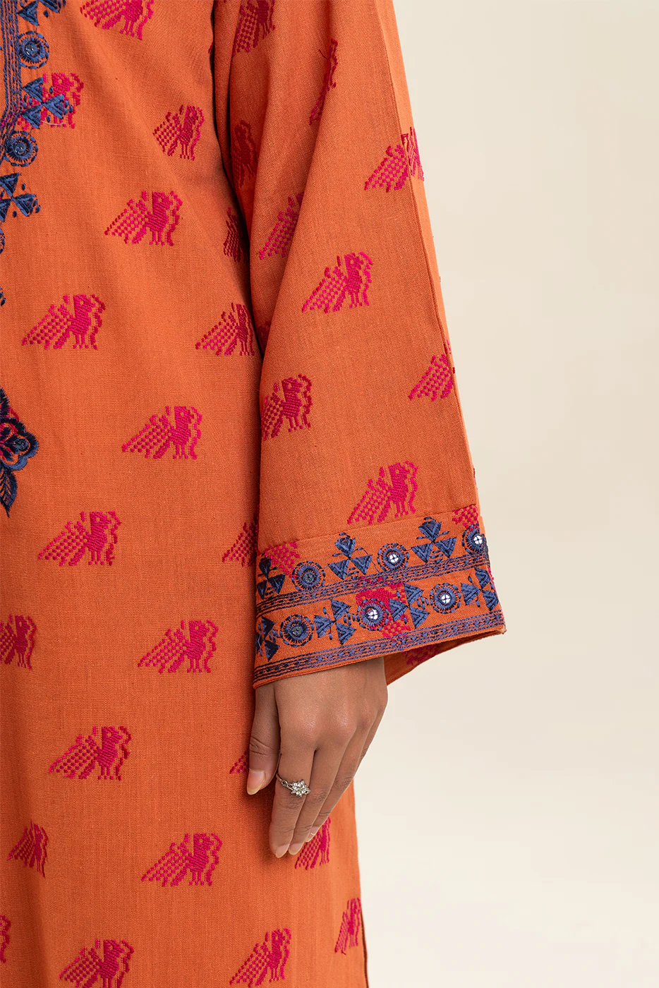 EMBROIDERED  REVERSE JACQUARD SHIRT (PRET) - Image 6